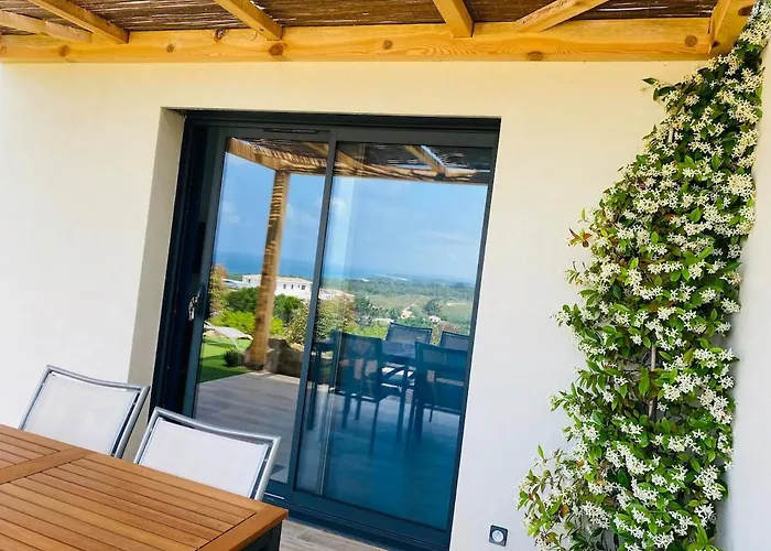 Magnifique Vue Et Montagne A Corse Sari-Solenzara